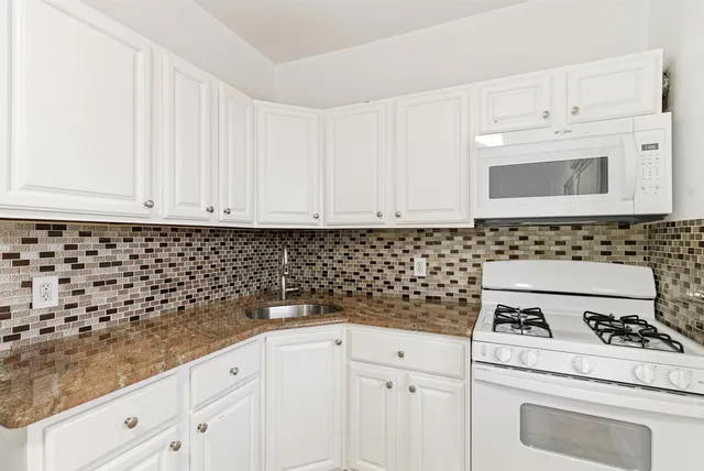 $2,200 | 303 43rd Street, Unit 1, Union City, NJ 07087
