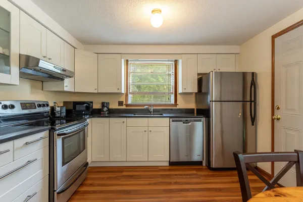 $218,900 | 21 Old Colony Way, Unit B5, Pittsford, VT 05763