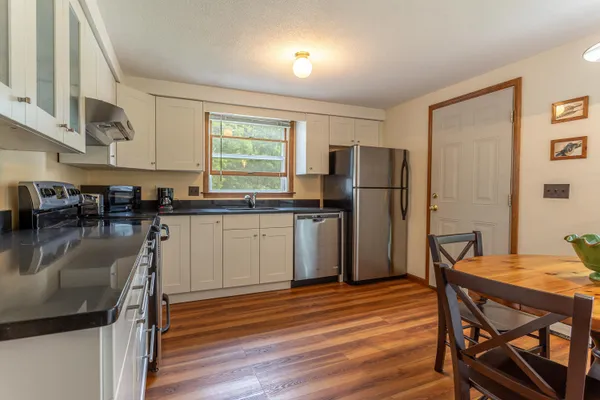 $218,900 | 21 Old Colony Way, Unit B5, Pittsford, VT 05763