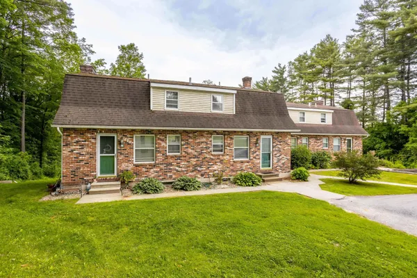 $218,900 | 21 Old Colony Way, Unit B5, Pittsford, VT 05763