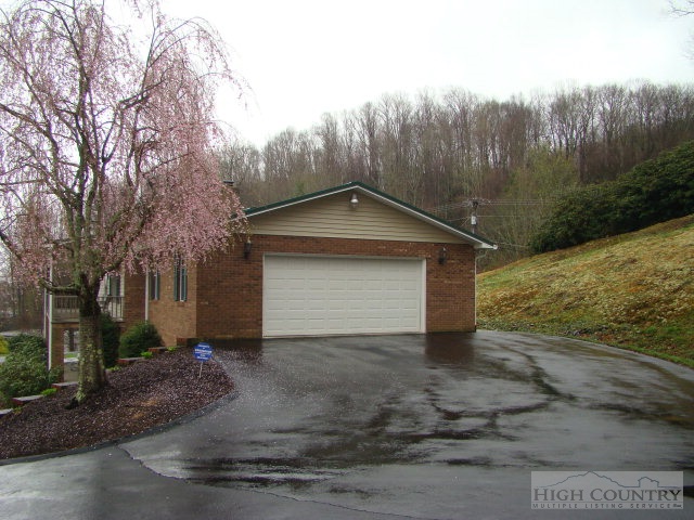 240 Hires Drive Boone, NC 28607 - Photo 12 of 23 Gallery Image 12