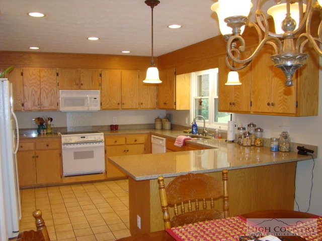 240 Hires Drive Boone, NC 28607 - Photo 18 of 23 Gallery Image 18