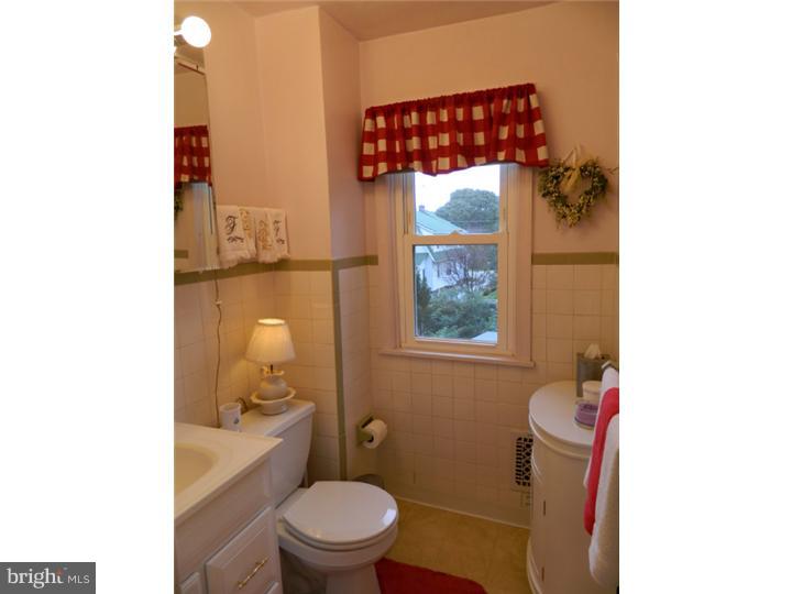 281 West Valley Road Wayne, PA 19087 - Photo 19 of 21 Bathroom