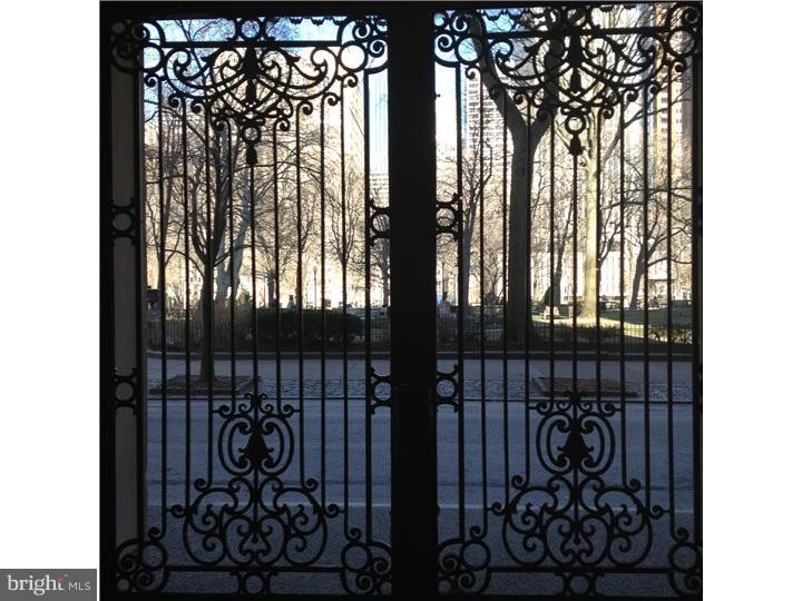 1830 Rittenhouse Square, Unit 3A Philadelphia, PA 19103 - Photo 3 of 25