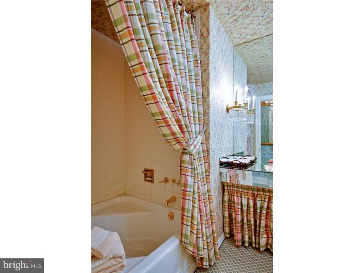 1830 Rittenhouse Square, Unit 3A Philadelphia, PA 19103 - Photo 21 of 25