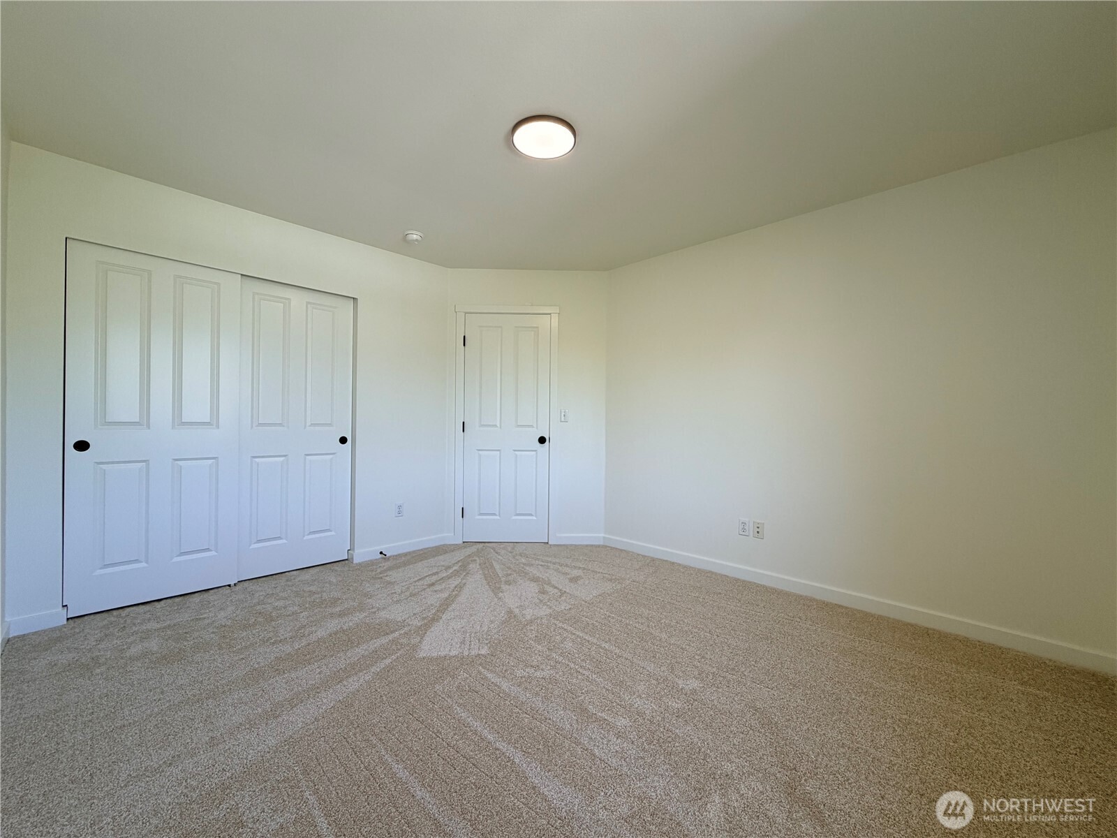 4611 Northeast 5th Place Renton, WA 98059 - Photo 26 of 37 Gallery Image 26