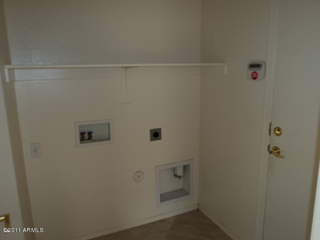2417 West Beverly Rd. Phoenix, AZ 85041 - Photo 25 of 26 Laundry Room