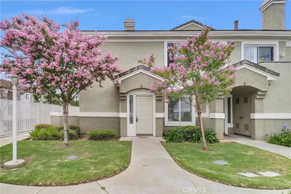 $575,000 | 678 Azure Lane, Unit 5, Corona, CA 92879