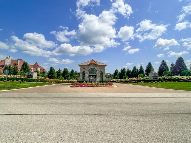$699,000 | 30 Star Lane, South Barrington, IL 60010