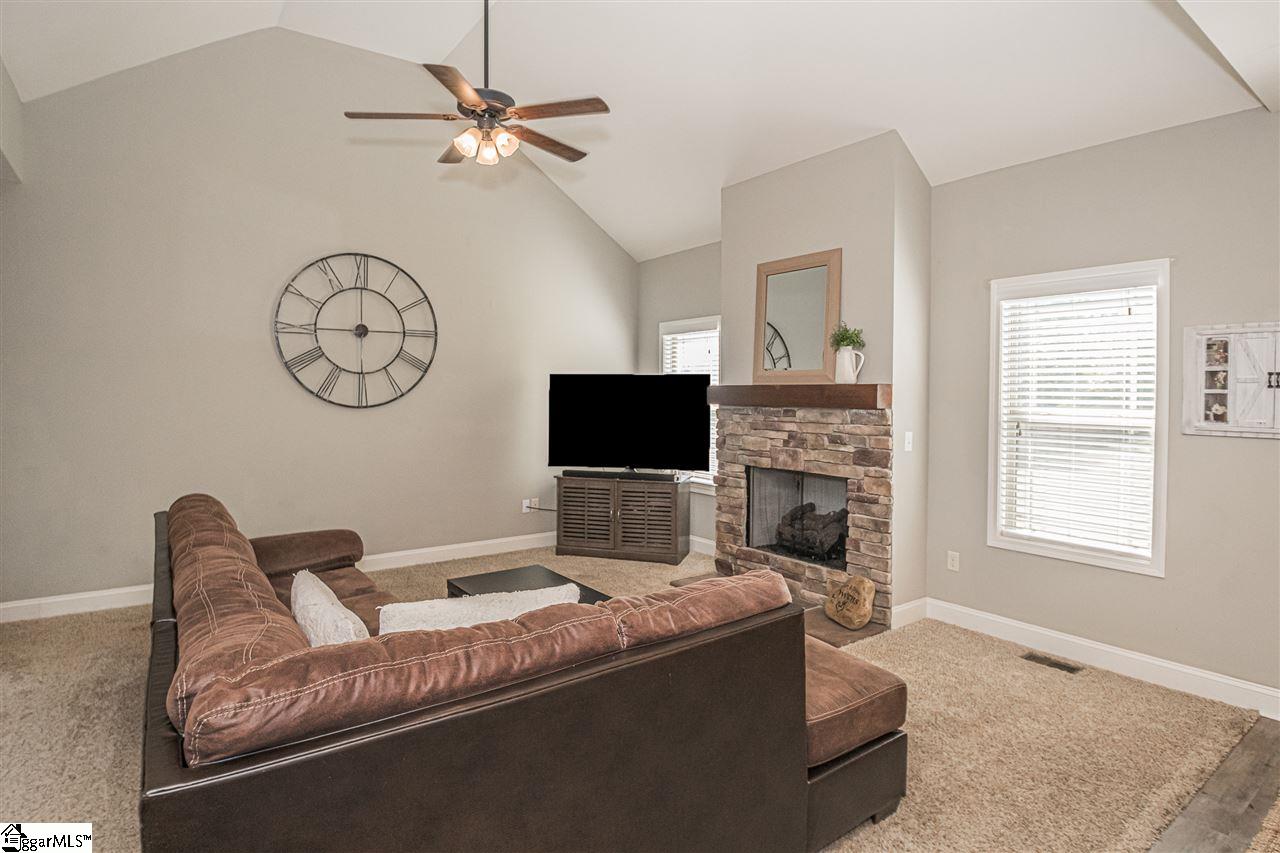 920 Echo Ridge Drive Duncan, SC 29334 - Photo 4 of 24 Gallery Image 4