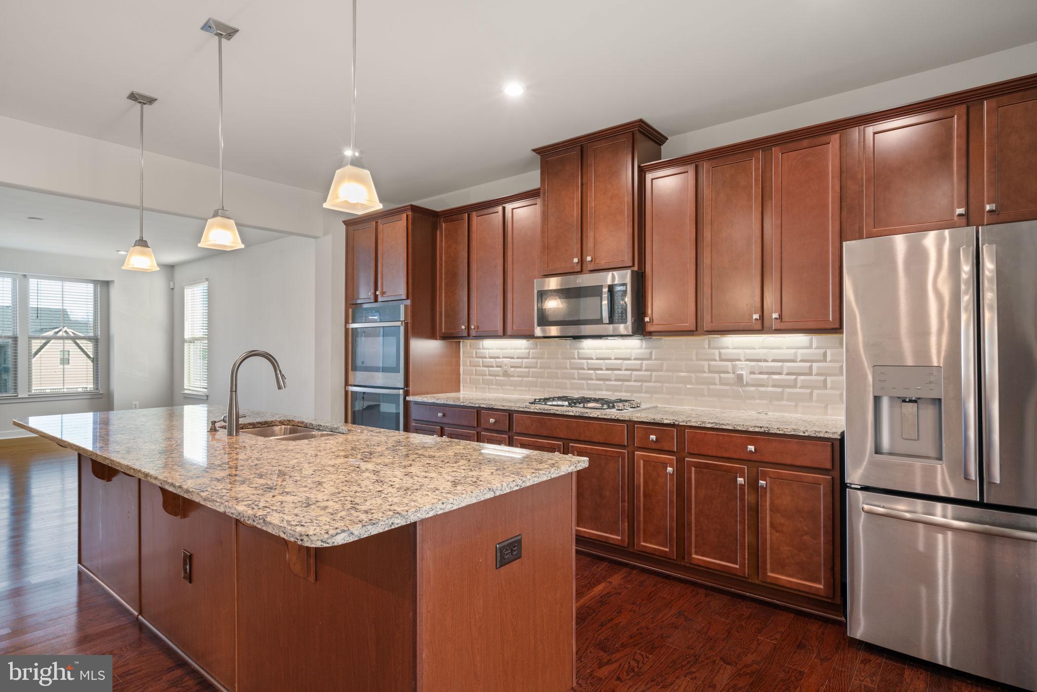 18037 Red Mulberry Road Dumfries, VA 22026 - Photo 16 of 74 Look at this kitchen!