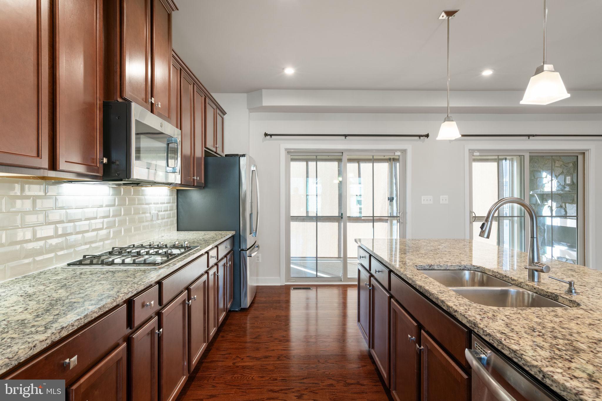 18037 Red Mulberry Road Dumfries, VA 22026 - Photo 18 of 74 Double sink