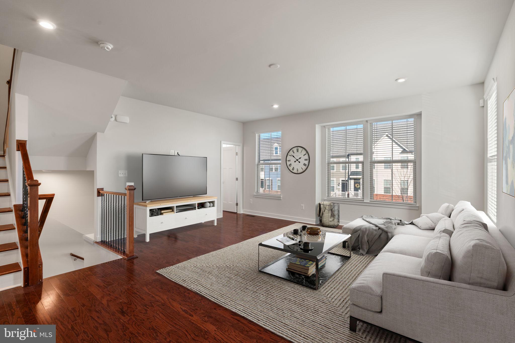 18037 Red Mulberry Road Dumfries, VA 22026 - Photo 6 of 74 Living Room