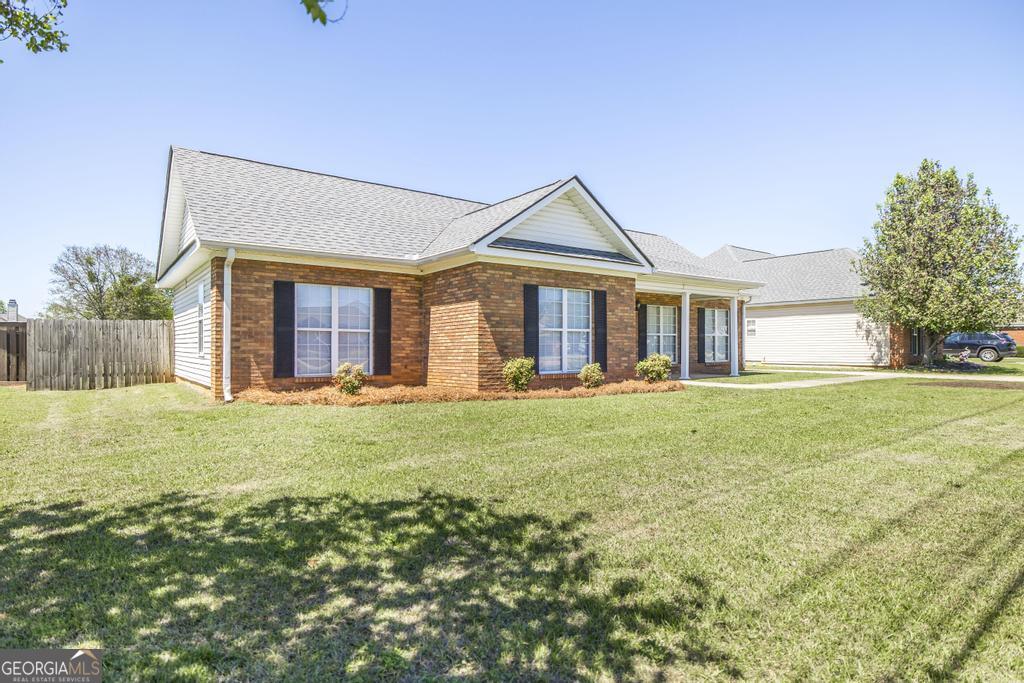 342 Peach Blossom Road Bonaire, GA 31005 - Photo 2 of 33