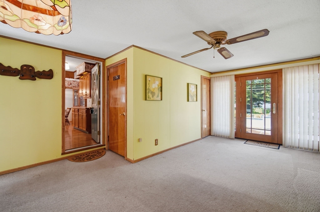185 Marmon Street Springfield, MA 01129 - Photo 14 of 41