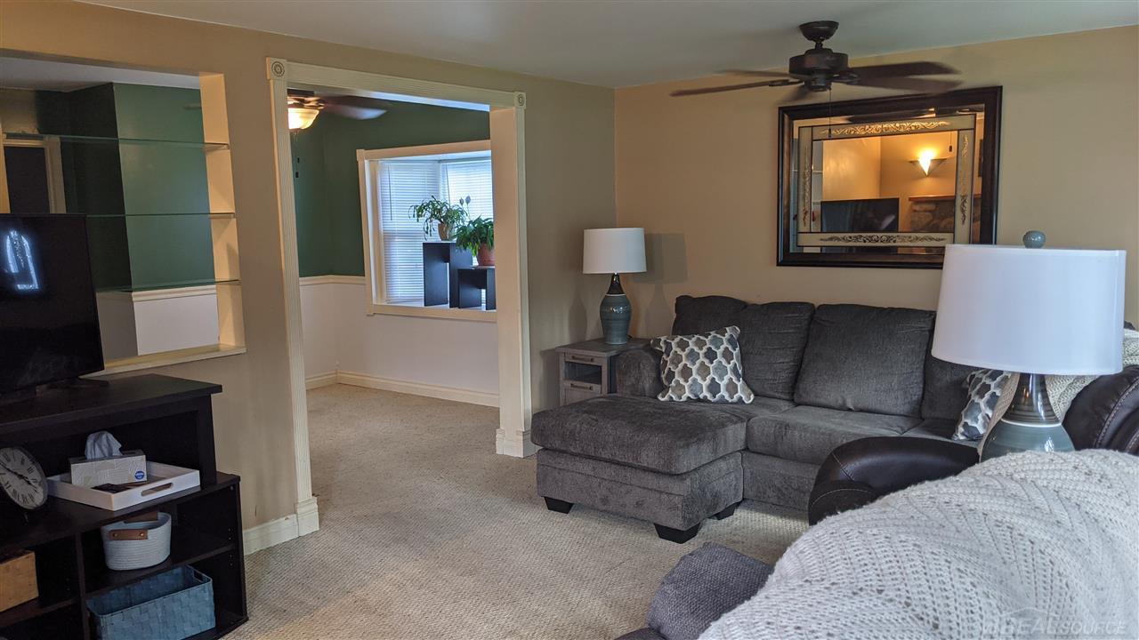 47730 Forbes Street Chesterfield, MI 48047 - Photo 4 of 21