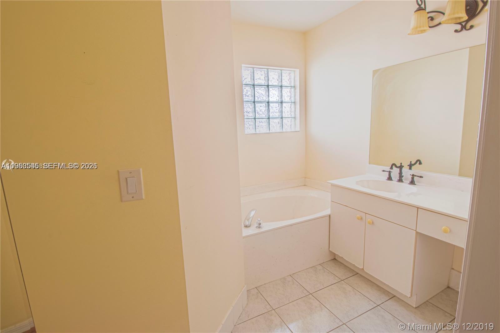 8224 Southwest 157th Court Miami, FL 33193 - Photo 10 of 18