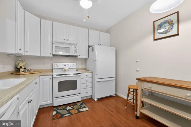 $410,000 | 7315 Maplecrest Road, Unit 404, Elkridge, MD 21075