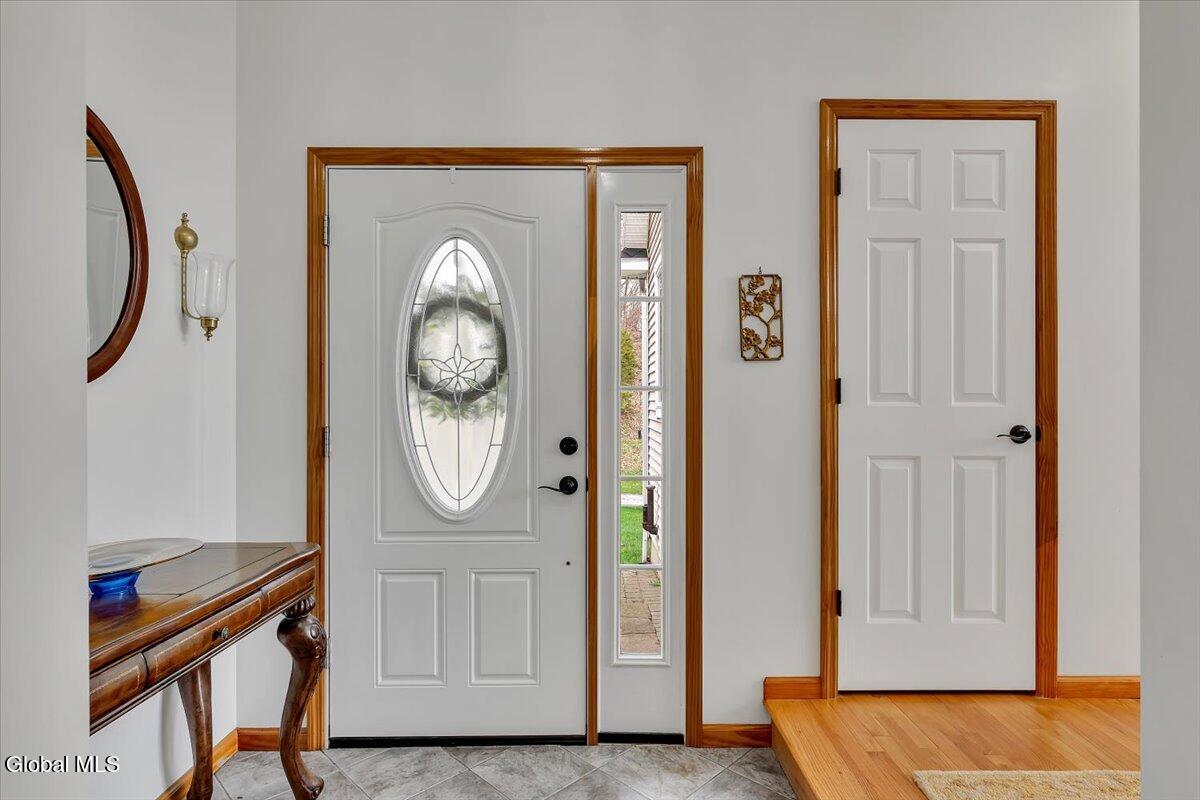 29 Old Canal Road Halfmoon, NY 12065 - Photo 4 of 63 006-P1838875