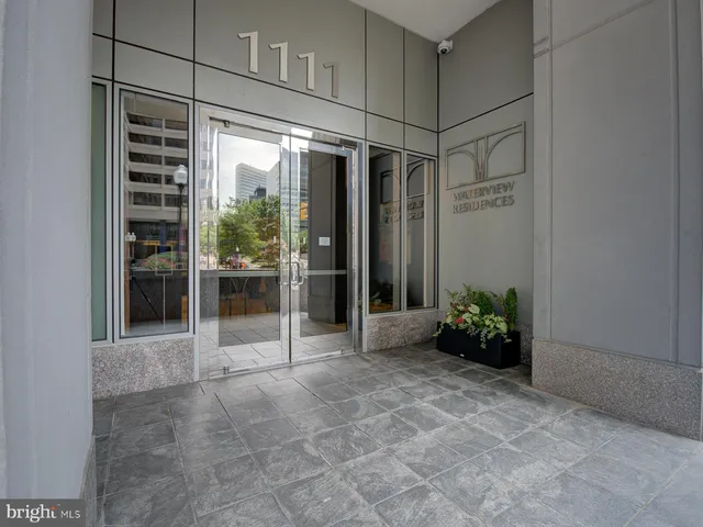 $3,950 | 1111 19th Street North, Unit 1509, Arlington, VA 22209