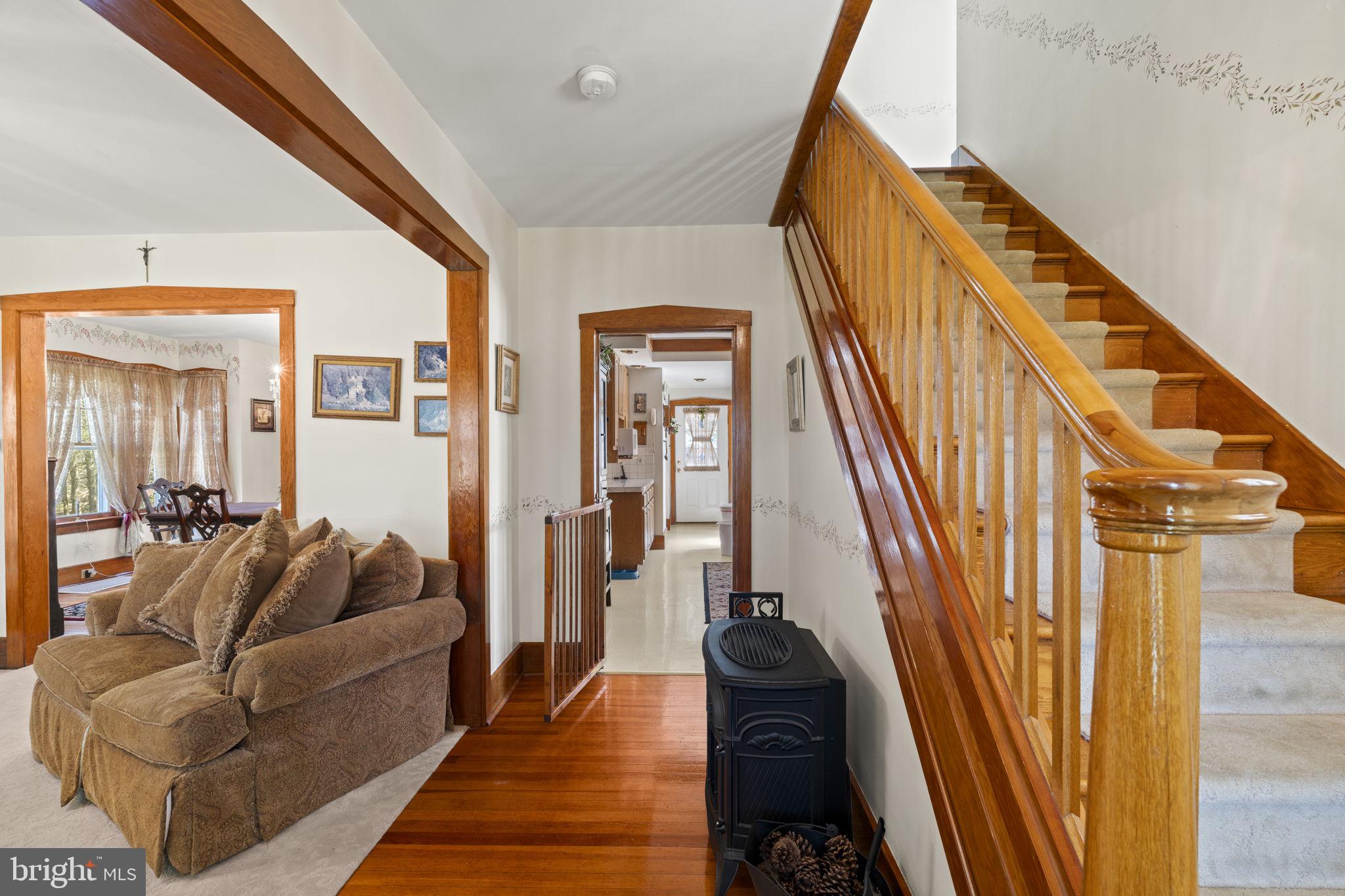 186 South Rte 73 Hammonton, NJ 08037 - Photo 7 of 38 a living room with furniture and a couch