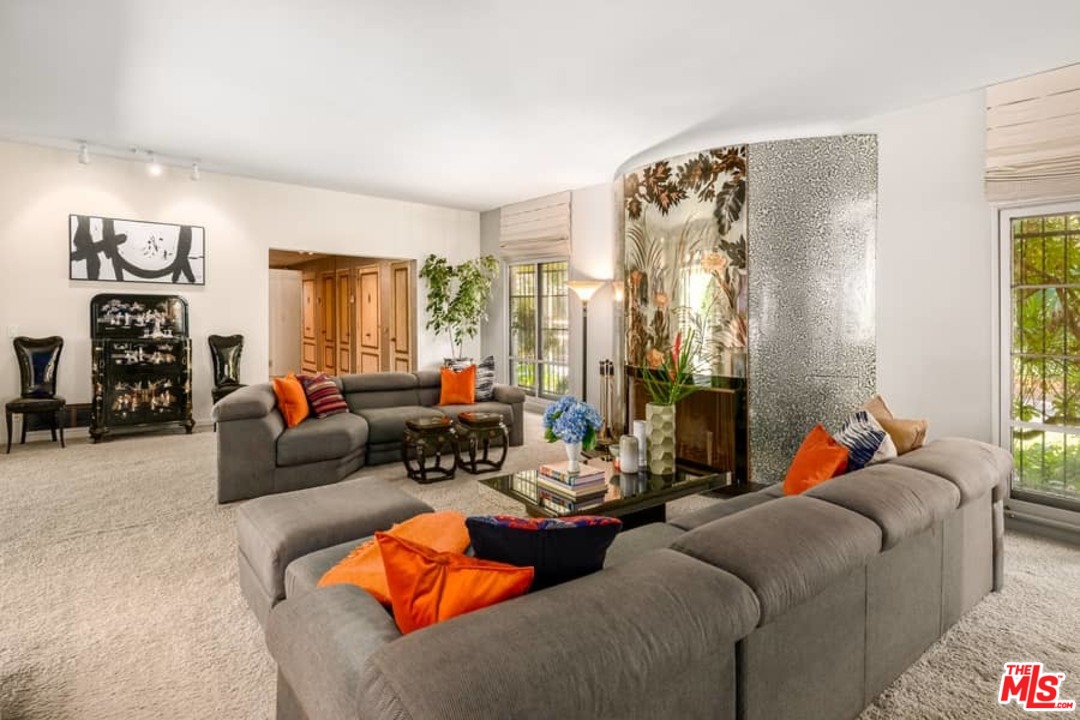 3255 Fryman Road Studio City, CA 91604 - Photo 5 of 35 Gallery Image 5