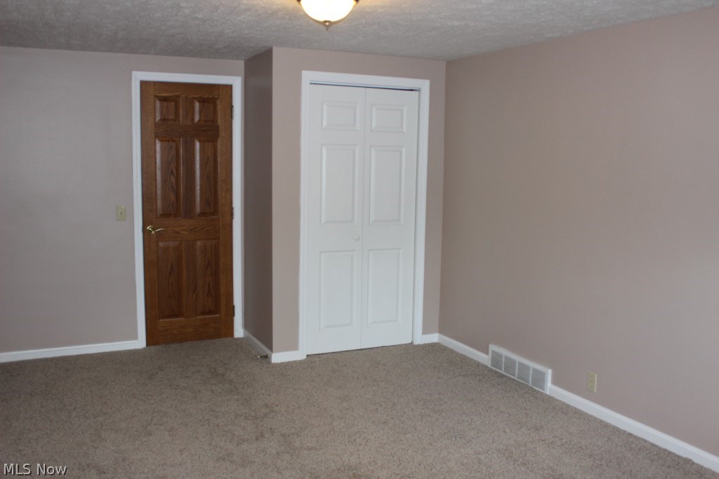 2937 Mayfair Road Akron, OH 44312 - Photo 18 of 26 Guest bedroom has guest bath*