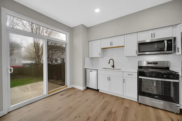 $286,900 | 2261 Rebecca Circle, Montgomery, IL 60538