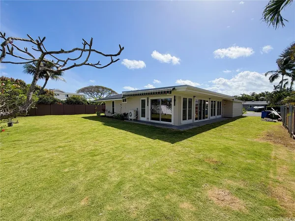 $1,999,000 | 225 Aikane Street, Kailua, HI 96734