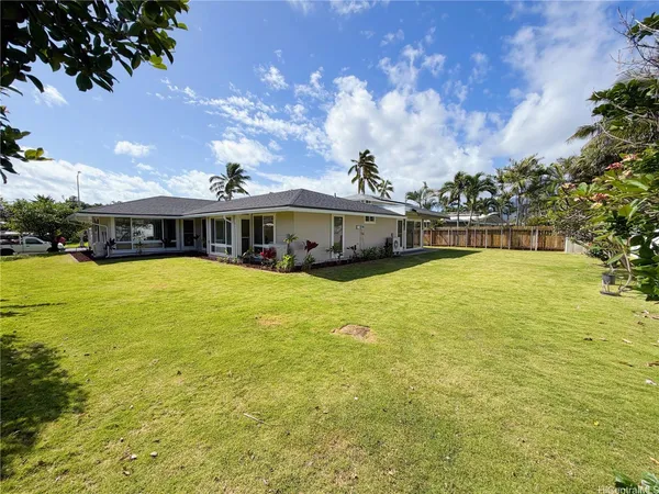 $1,999,000 | 225 Aikane Street, Kailua, HI 96734