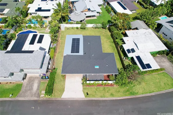 $1,999,000 | 225 Aikane Street, Kailua, HI 96734