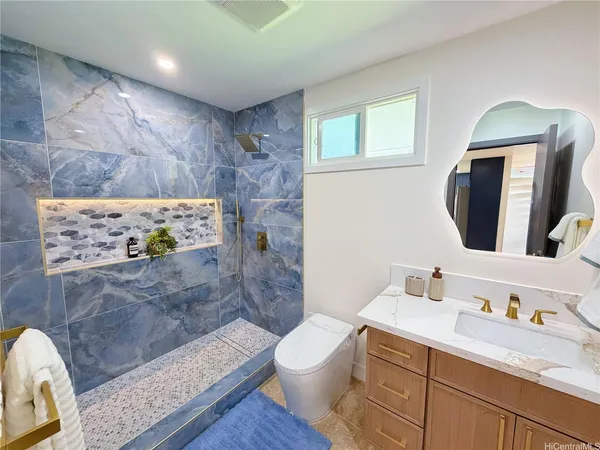 $1,999,000 | 225 Aikane Street, Kailua, HI 96734