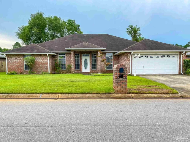 $2,350 | 9121 Sebring Drive, Pensacola, FL 32506