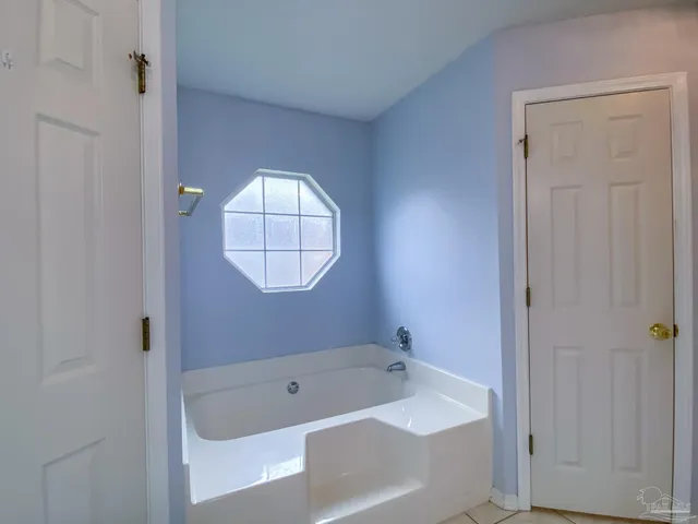 $2,350 | 9121 Sebring Drive, Pensacola, FL 32506