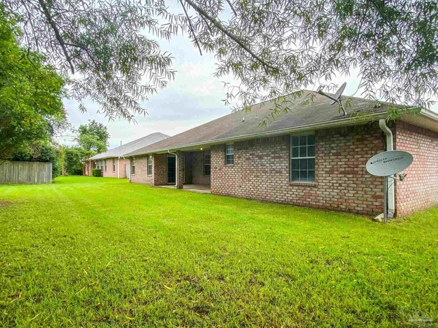 $2,350 | 9121 Sebring Drive, Pensacola, FL 32506