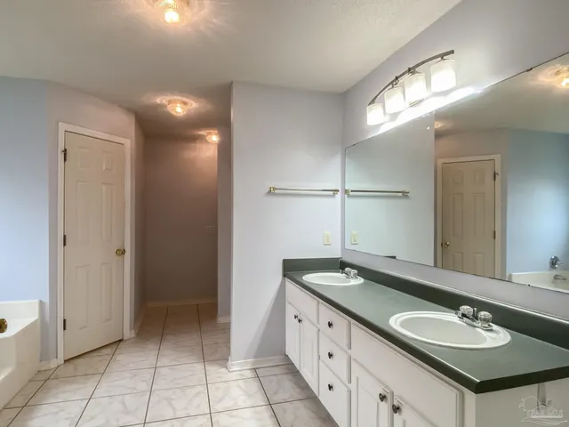 $2,350 | 9121 Sebring Drive, Pensacola, FL 32506