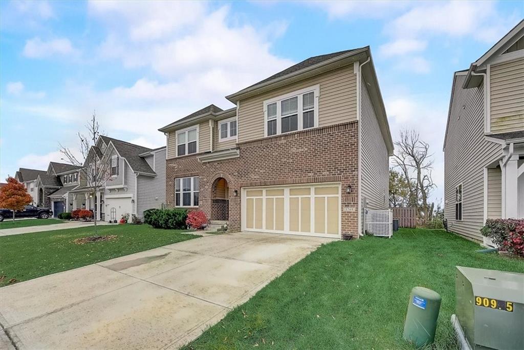 5769 Pebblebrooke Road Whitestown, IN 46075 - Photo 3 of 47