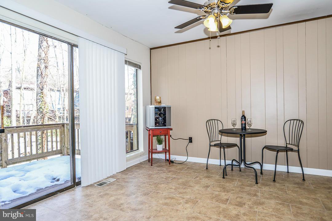 11974 Greywing Court Reston, VA 20191 - Photo 12 of 21 Kitchen