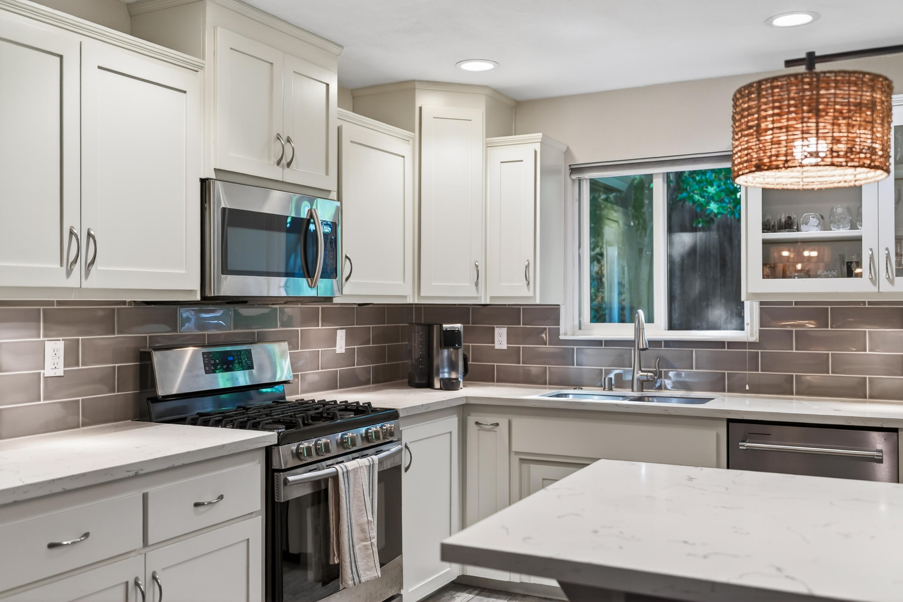 1451 Carter Way Redding, CA 96002 - Photo 18 of 52 1451 Carter Way-01663