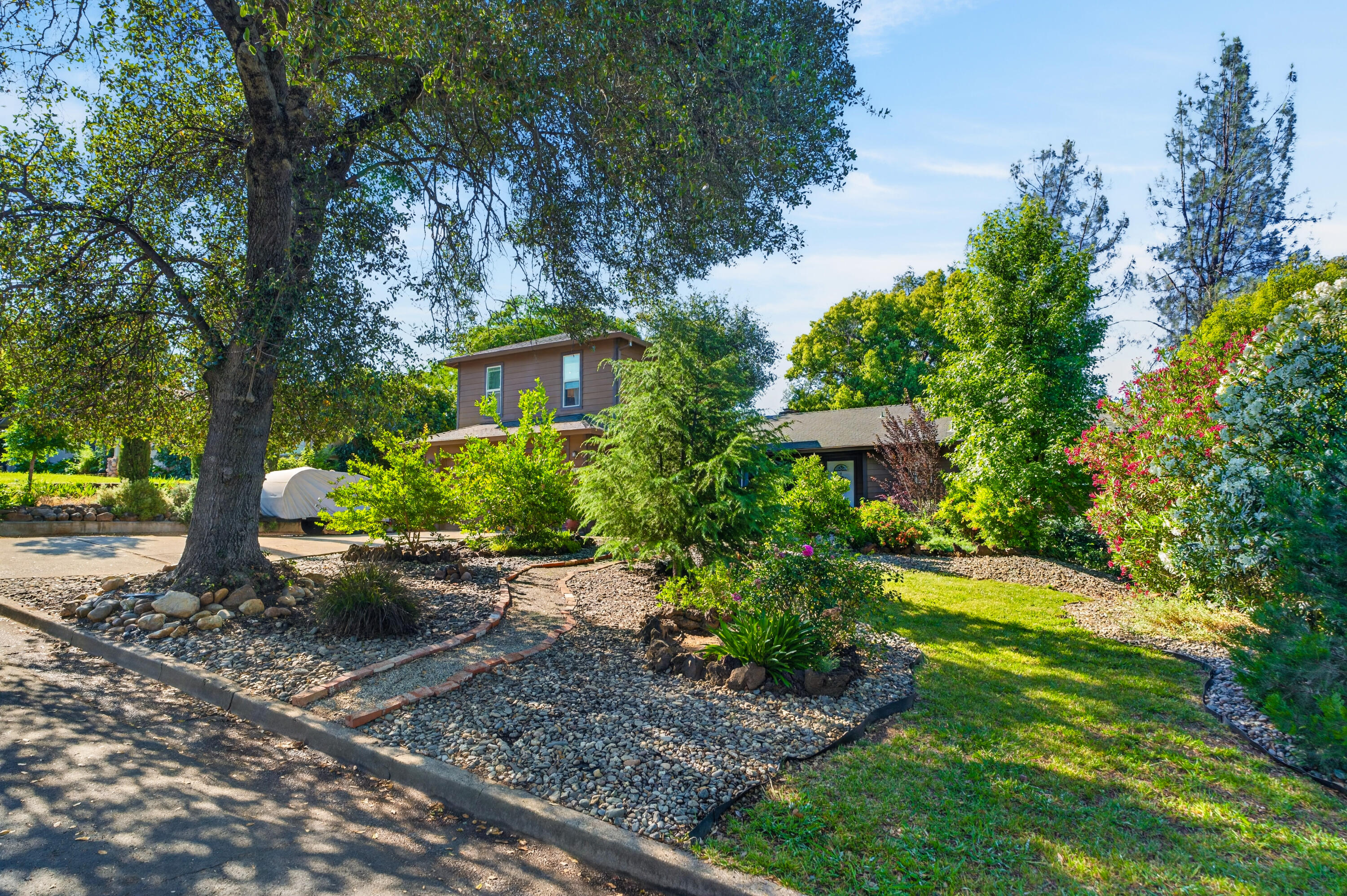 1451 Carter Way Redding, CA 96002 - Photo 2 of 52 1451 Carter Way-01543