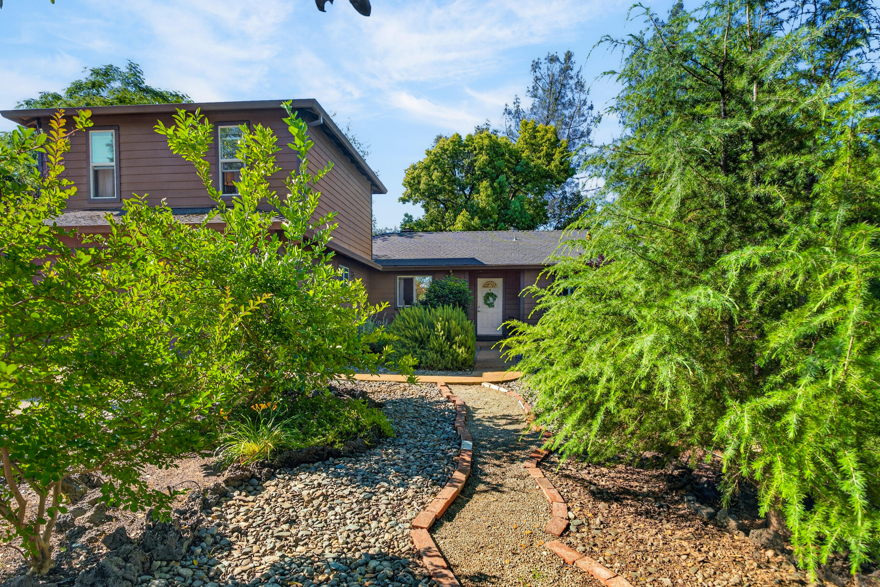 1451 Carter Way Redding, CA 96002 - Photo 3 of 52 1451 Carter Way-01546