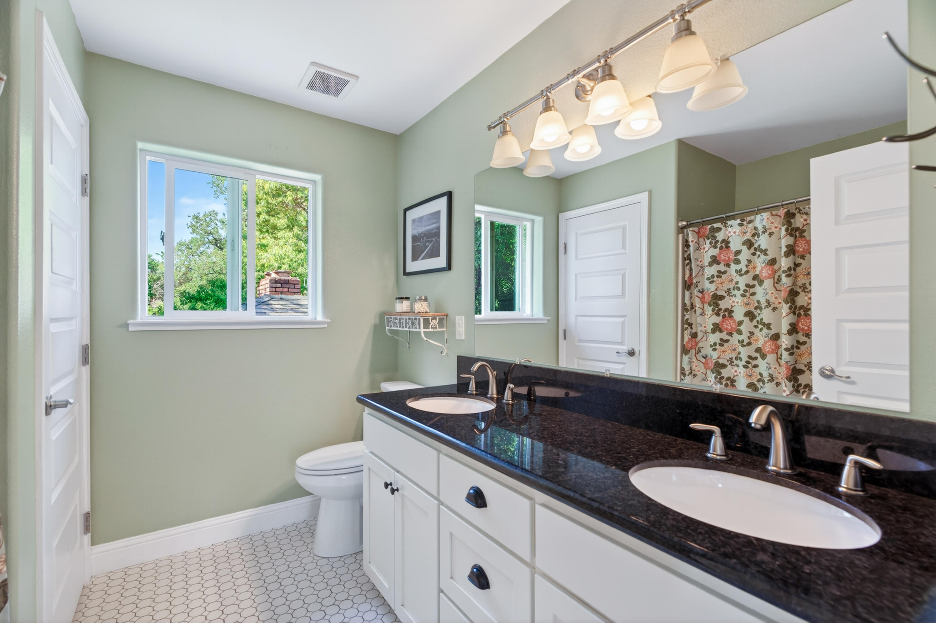 1451 Carter Way Redding, CA 96002 - Photo 31 of 52 1451 Carter Way-01727