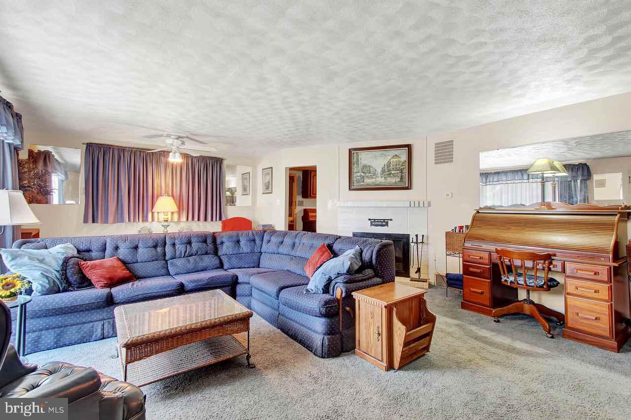 2270 Baker Road York, PA 17408 - Photo 2 of 25 Gallery Image 2