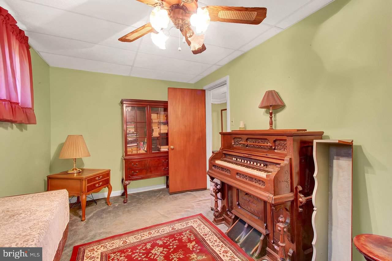 2270 Baker Road York, PA 17408 - Photo 16 of 25 Gallery Image 16