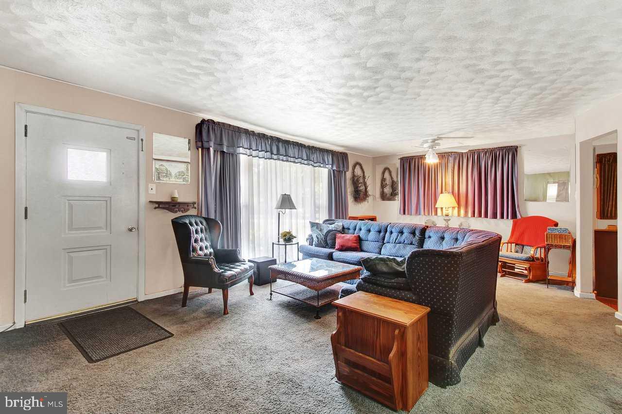 2270 Baker Road York, PA 17408 - Photo 3 of 25 Gallery Image 3