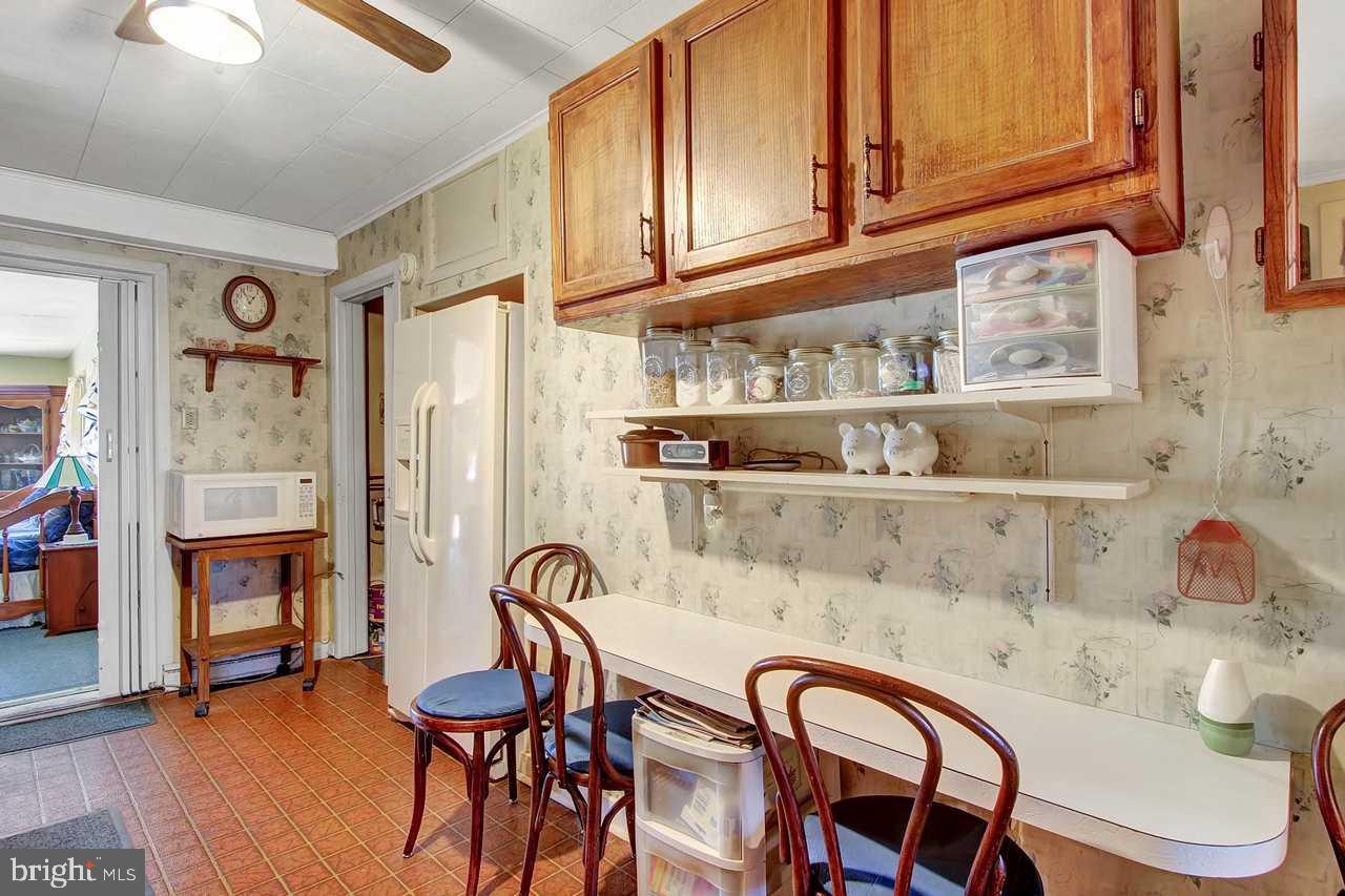 2270 Baker Road York, PA 17408 - Photo 7 of 25 Gallery Image 7