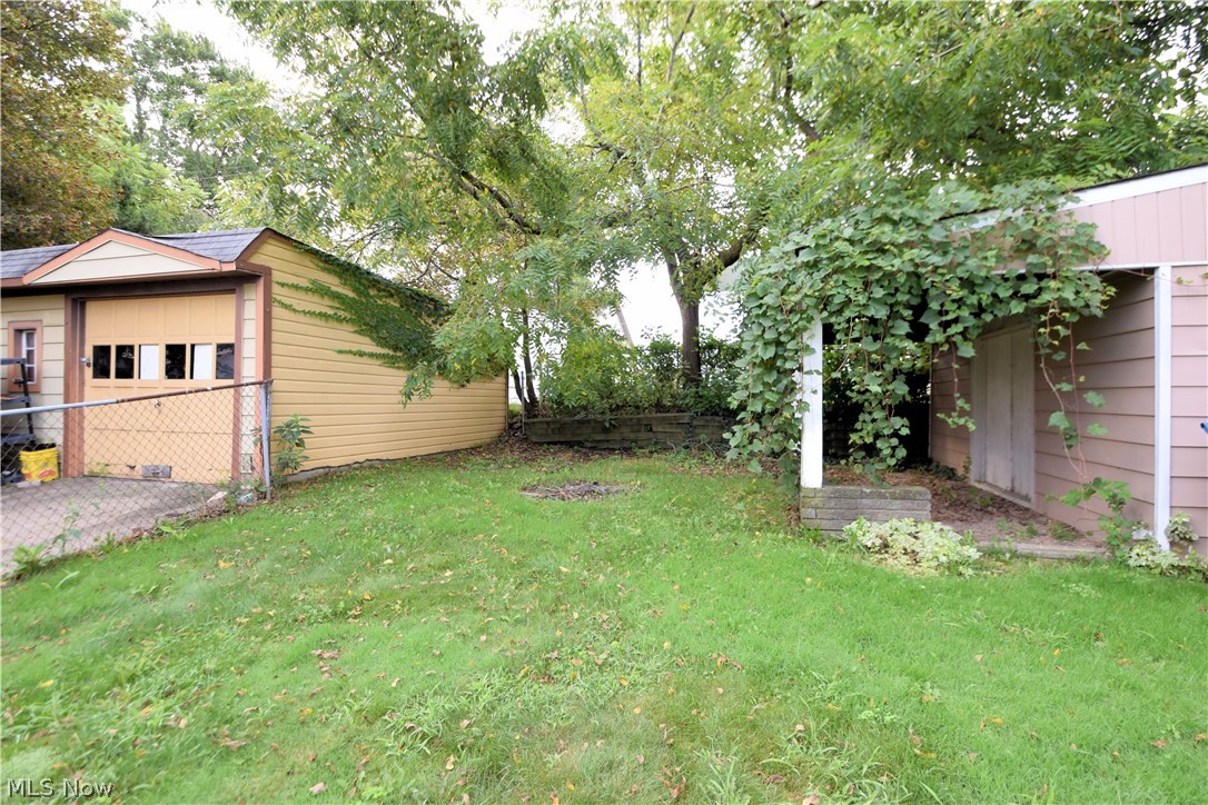 6715 Ridgewood Avenue Parma, OH 44129 - Photo 20 of 22 Gallery Image 20