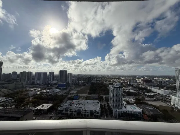 $5,800 | 488 Northeast 18th Street, Unit 3300, Miami, FL 33132