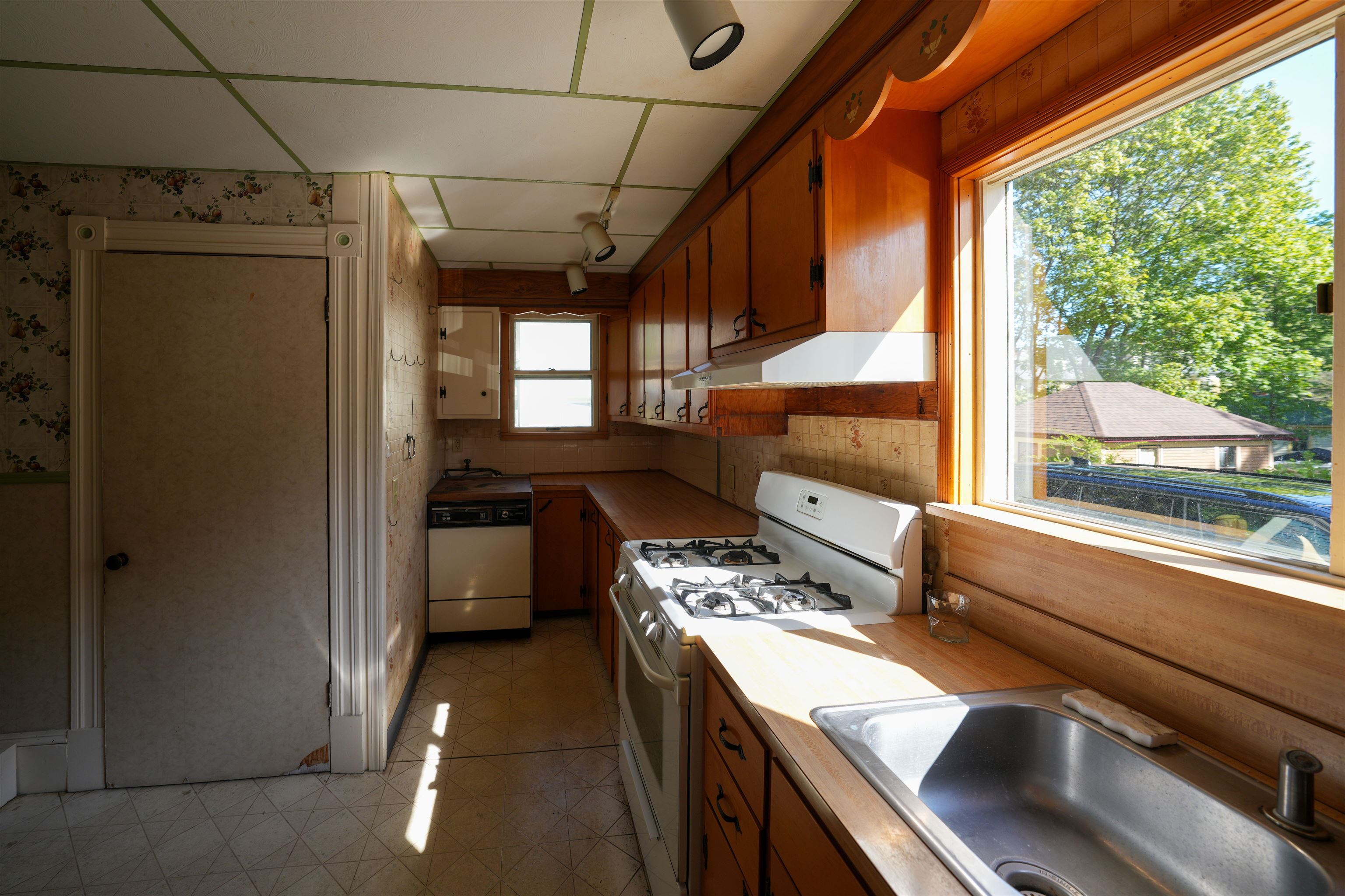 9 Burt Street Rockingham, VT 05101 - Photo 23 of 34