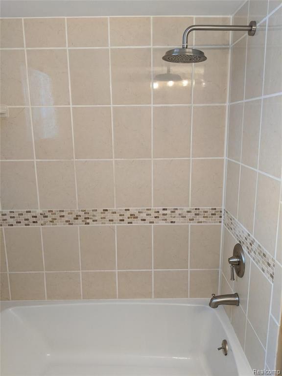 7239 Edward Avenue Center Line, MI 48015 - Photo 16 of 28